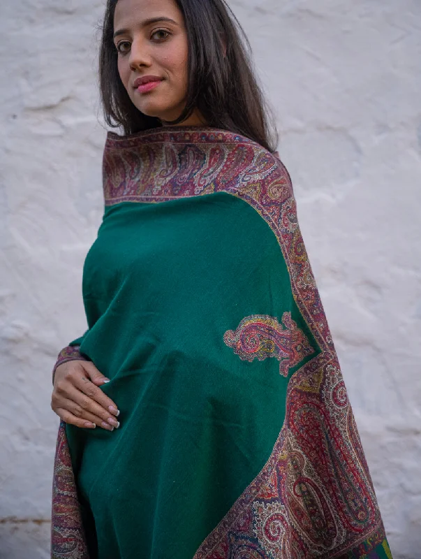 Regal Statement. Exclusive Soft Jamavar Design Kashmiri Shawl - Emerald Green Elegant Velvet Shawl Wrap